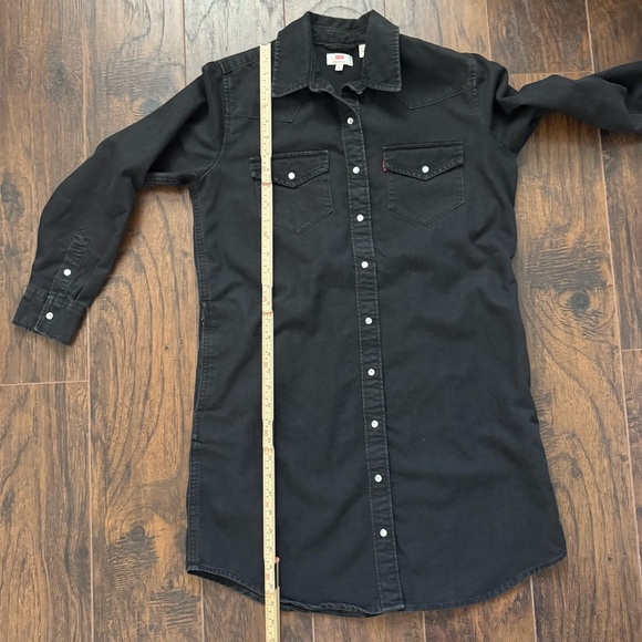 Levi’s Medium Black Denim Pearl Snap Dress - Picture 10 of 10